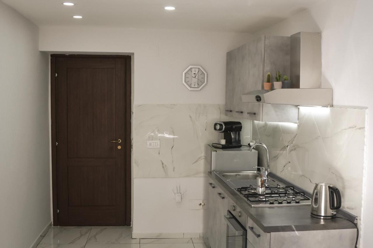 Modern By Sasy In The City Centre Napoli Ngoại thất bức ảnh