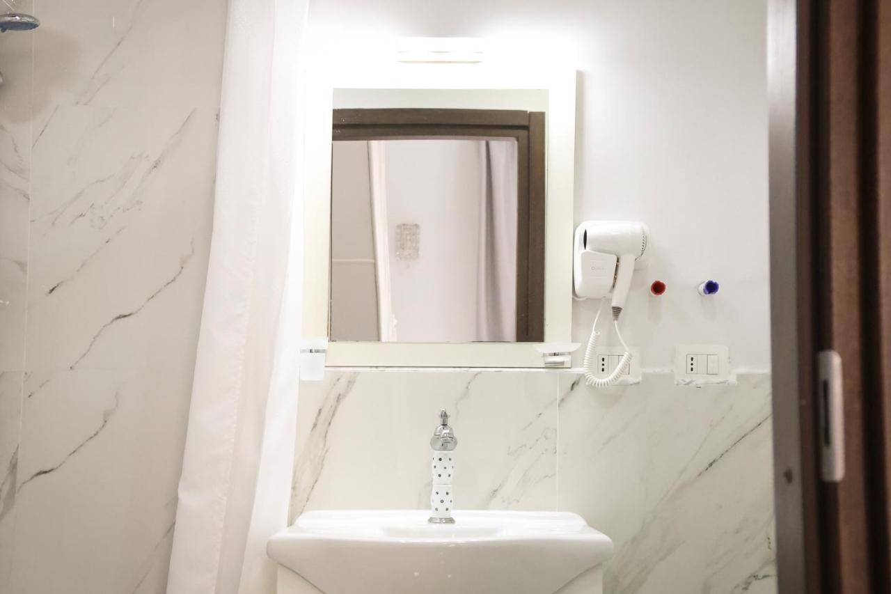 Modern By Sasy In The City Centre Napoli Ngoại thất bức ảnh